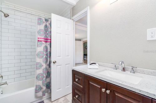 312 Hanna Ave, Tampa FL 33614-3607 exterior