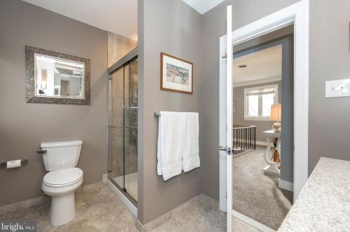 398 Lakeside Rd, Ardmore PA exterior