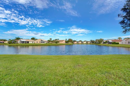 318 Breezy Point Loop, Fort Pierce, FL 34986-2669