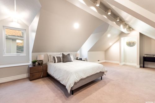 9093 Cyn Gate Cir, Sandy UT 84093-3807 exterior