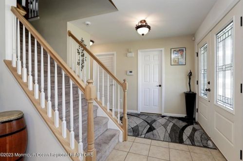 52 Pelican Dr, Berkeley Township NJ 08721-1654 exterior