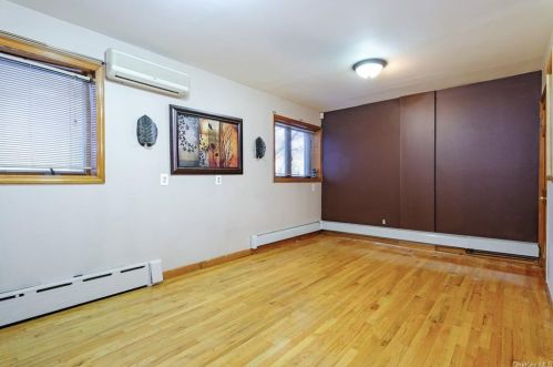 2655 Netherland Ave, Bronx NY 10463-4808 exterior