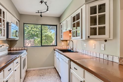 8731 7 St, Tucson AZ 85719-5507 exterior