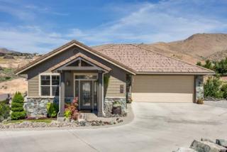 161 Morning Wind Ln, Wenatchee, WA 98801-9068