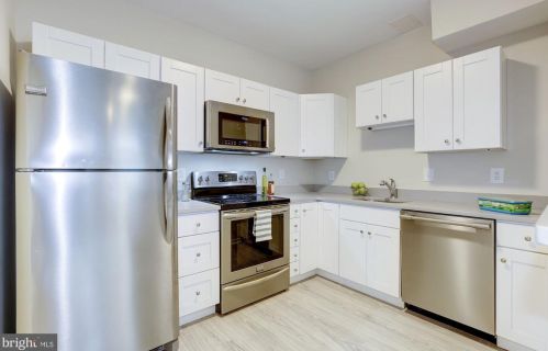 1329 10 St, Washington DC 20002-3718 exterior