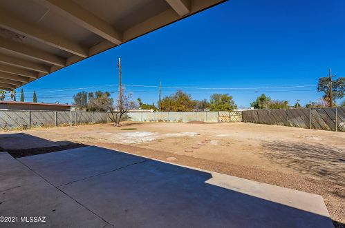 5681 Bryant Ave, Tucson AZ 85706-2917 exterior