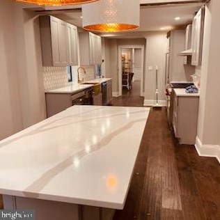 776 Front St, Philadelphia PA 19147-3523 exterior