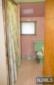 89 Clinton Pl, East Rutherford NJ 07073-1323 exterior