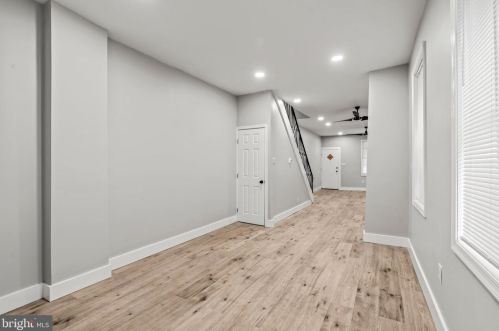 4039 6 St, Philadelphia PA 19140-2502 exterior