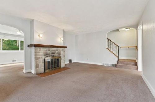 148 Longvue Dr, Pittsburgh, PA 15237-2248