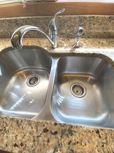 8355 Kedvale Ave, Chicago IL 60624-3529 exterior