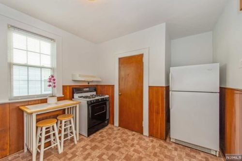 5 Wilfred St, Montclair NJ 07042-1644 exterior