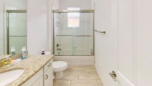 898 Curtis St, Fort Pierce FL 34983-1935 exterior