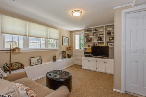 274 Canterbury Rd, Westfield NJ 07090-1907 exterior