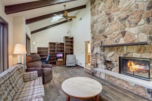 4714 Billingsgate Ln, Bull Valley IL 60098-8748 exterior