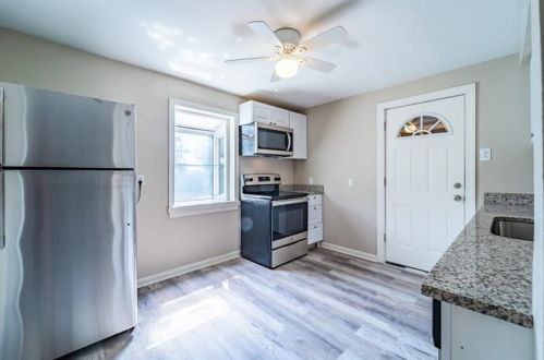 223 Auburn St, Pittsburgh PA  15206-3209 exterior