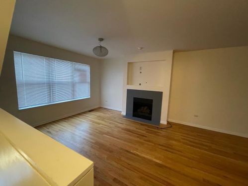 4859 Pulaski Rd, Chicago IL 60629-4121 exterior