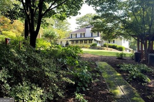 1505 Chevron Way, Atlanta GA 30350-4426 exterior