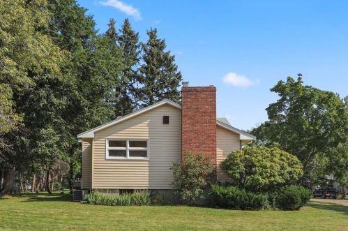 100 Andrew St, Newton MA  02461-2103 exterior