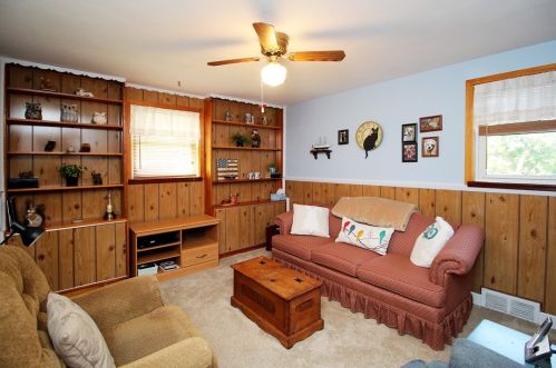 1238 Arrowood Dr, Pittsburgh PA 15243-1804 exterior