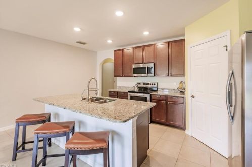 3660 27 Ave, Naples FL 34120-8986 exterior