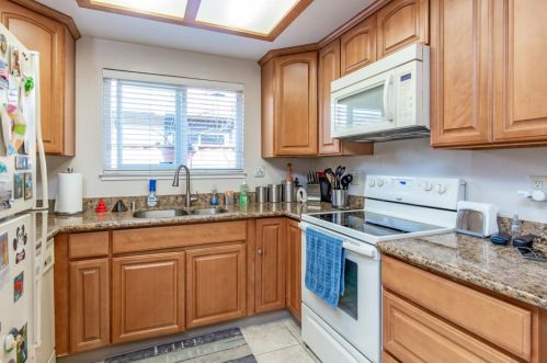 856 Opal Dr, San Jose CA 95117-2652 exterior