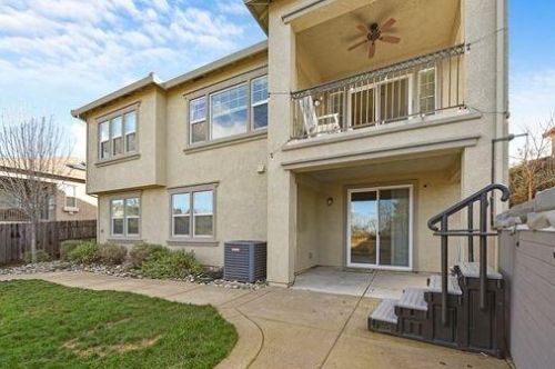 2110 Fenceline Dr, Folsom CA exterior