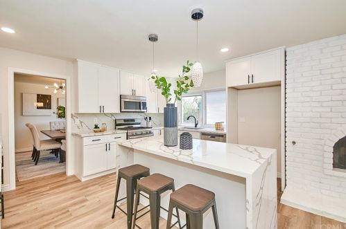 17522 Medford Ave, Tustin CA  92780-1922 exterior