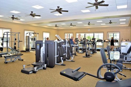 9472 Royal Poinciana Dr, Fort Pierce FL 34987-2513 exterior