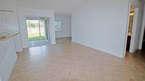 673 Haas Ave, Fort Pierce FL  34953-6418 exterior