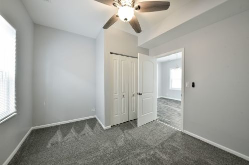 5029 West End Ave, Chicago IL 60644-2156 exterior