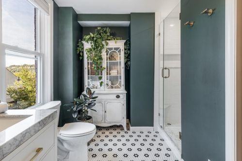 5109 Holmes St, Pittsburgh PA 15201-2433 exterior