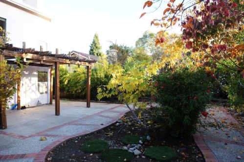 100 John Henry Cir, Folsom CA 95630-8132 exterior