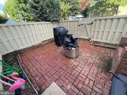 2509 Dearing St, Alexandria VA  22302-1808 exterior