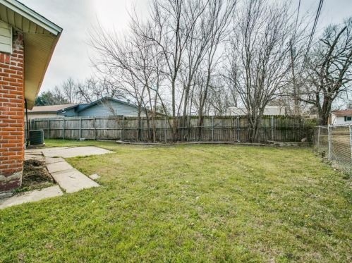 3037 Mccarthy St, Irving TX 75062-4150 exterior