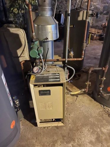 60 Lincoln St, Woonsocket RI 02895-5245 exterior