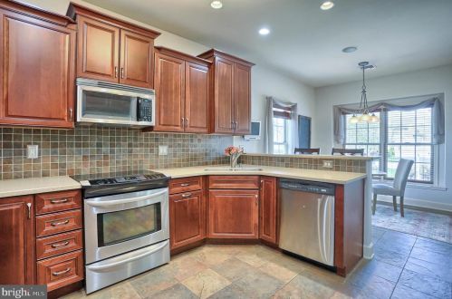 1110 Cord Dr, Hummelstown PA 17036-6815 exterior