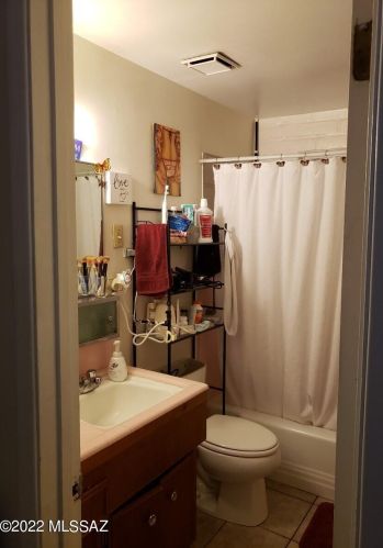 3241 Monte Vis Dr, Tucson AZ 85712-1630 exterior