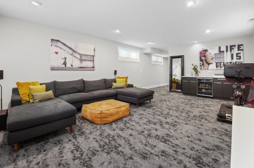 2026 Superior St, Chicago IL 60612-1313 exterior