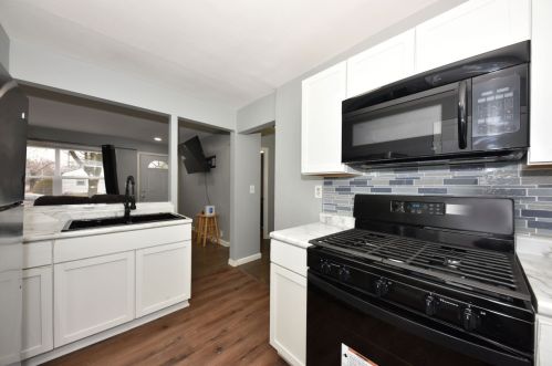 5000 48th St, Milwaukee WI  53218-4442 exterior