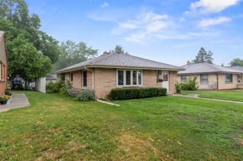 6956 Morgan Ave, Milwaukee, WI 53220-1215