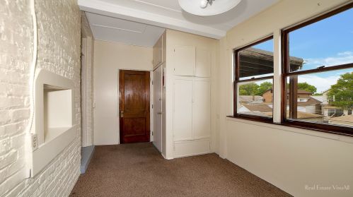 5442 Ludlam Ave, Chicago IL 60630-1413 exterior