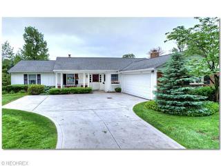 5241 Chickadee Ln, Cleveland, OH 44124-2730