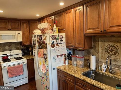 816 Park Dr, Manor PA 19036-1619 exterior