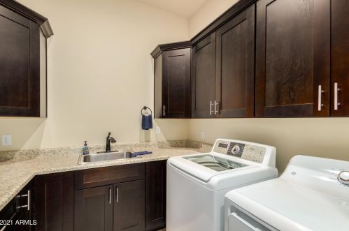 38421 19 Ave, Phoenix AZ 85009 exterior