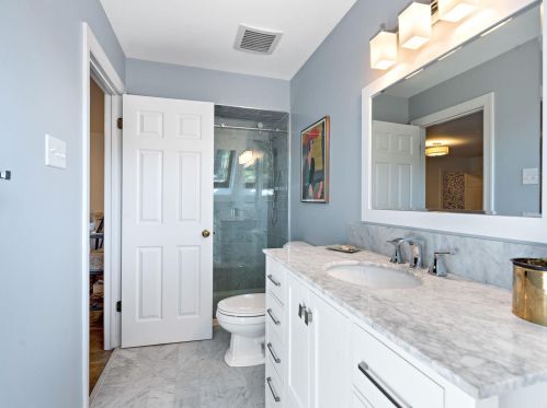 14 Overhills Dr, Saint Louis MO 63124-1532 exterior