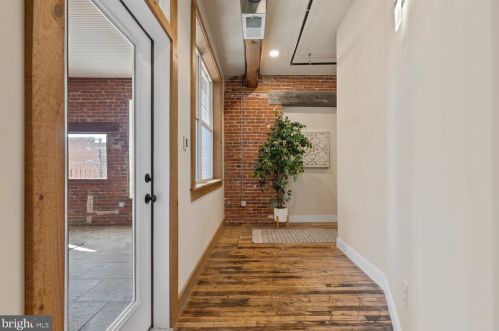 220 Prince St, Lancaster PA 17603-5878 exterior