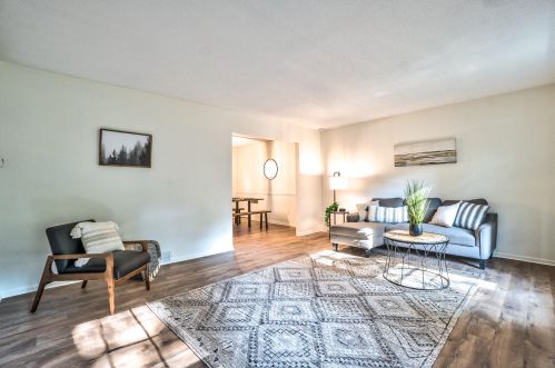 1202 Sprucebrook Dr, Kalamazoo MI 49048-5814 exterior