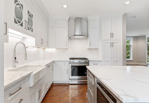 1701 Diversey Pkwy, Chicago IL 60614-1010 exterior