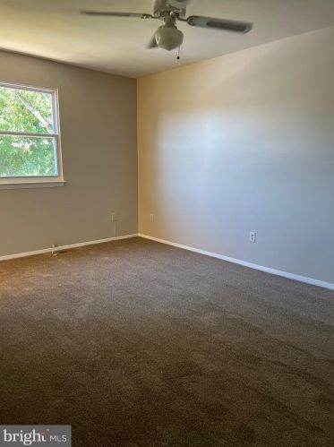 458 Mainview Ct, Glen Burnie MD 21061-6120 exterior